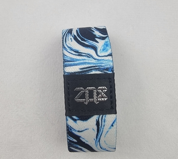 New opened white star 0132 Zox bracelet size small fits 6" - 6.5" wrist - Picture 2 of 4
